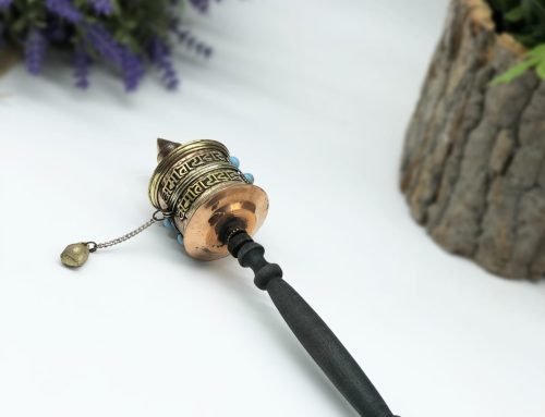 Palo santo 13 ¿Qué es el Molinillo tibetano?